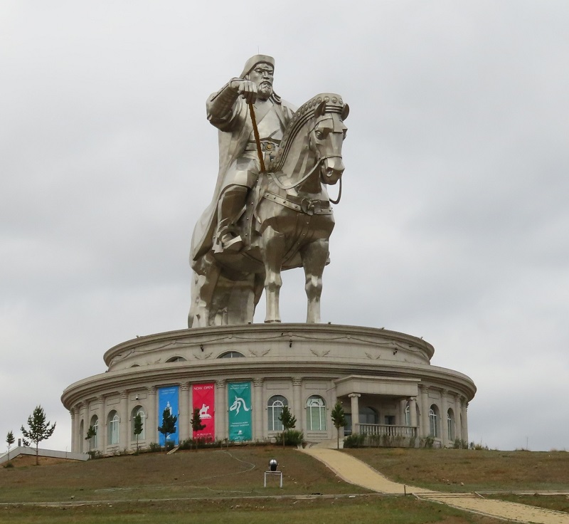 Equestrian statue of Genghis Khan. Photo © Gina Nichol 