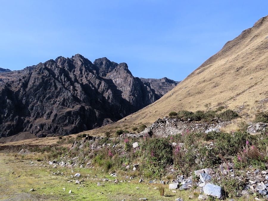 Scenery at La Cumbre, Bolivia. Photo © Gina Nichol