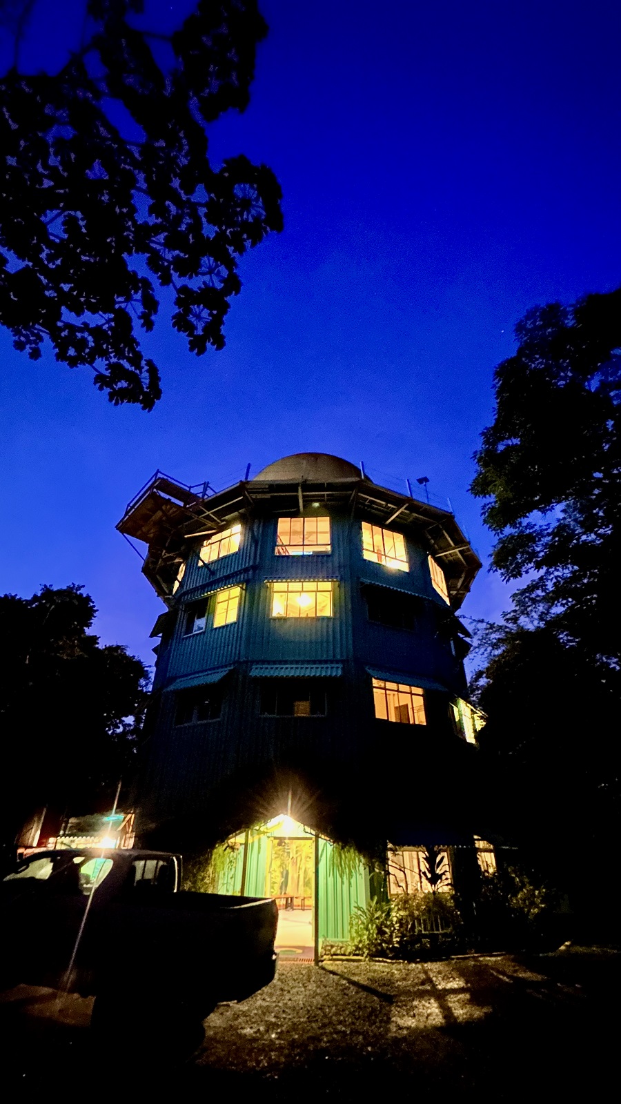 The Canopy Tower before Sunrise (Photo Diego Calderon-Franco)